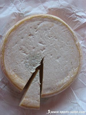 Photo de reblochon fermier avec sa pastille verte